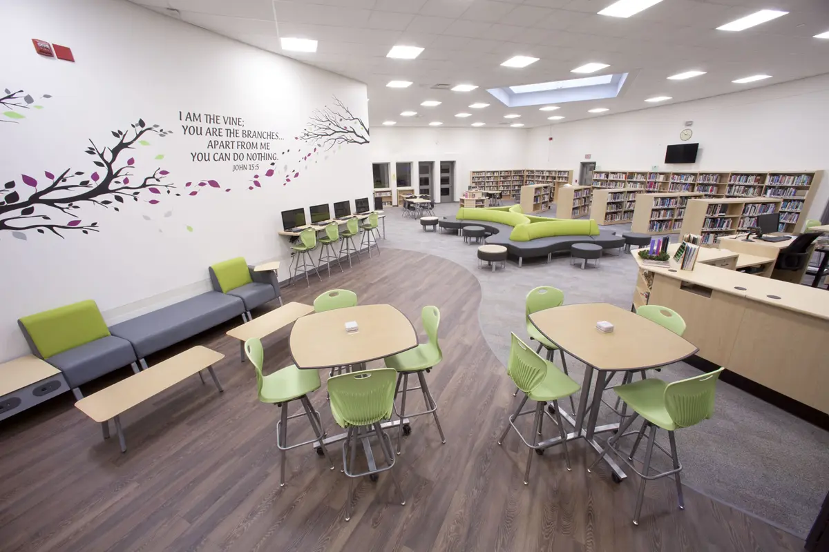 Media Center Table and Chairs